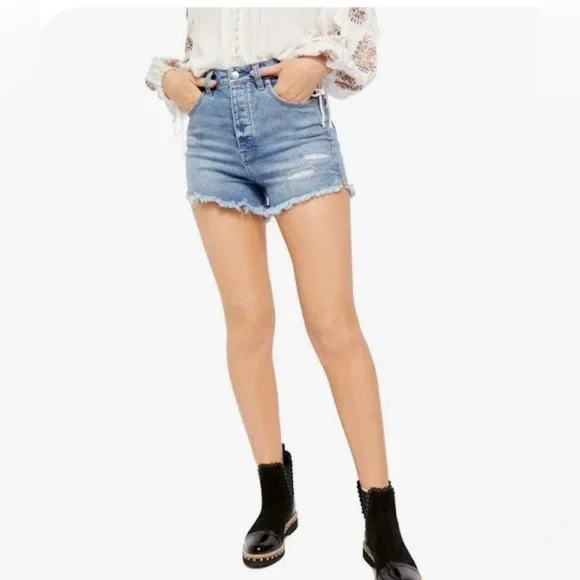 We The Free People CRVY Vintage High Rise Shorts Raw Hem Denim Stretch 29 2399 - Picture 3 of 7